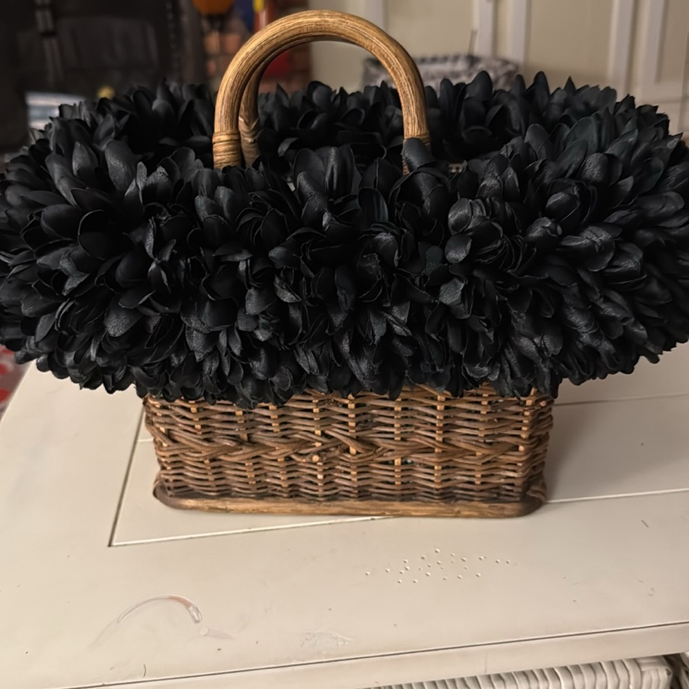 Gretchen Scott Basket With Black Flower Trim Wicker purse Tote - Picture 7 of 8